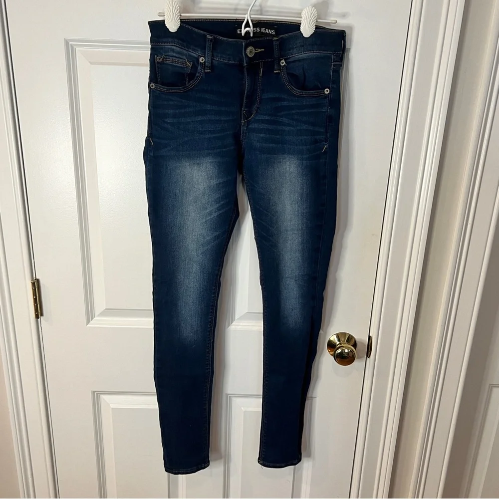 Express Mid Rise Legging Jean - Picture 5 of 9